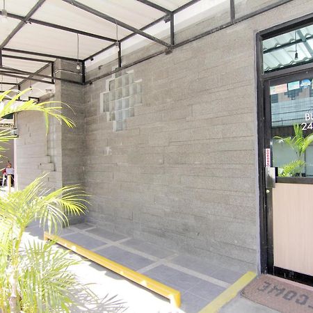 Hotel Palem Бандунг Экстерьер фото