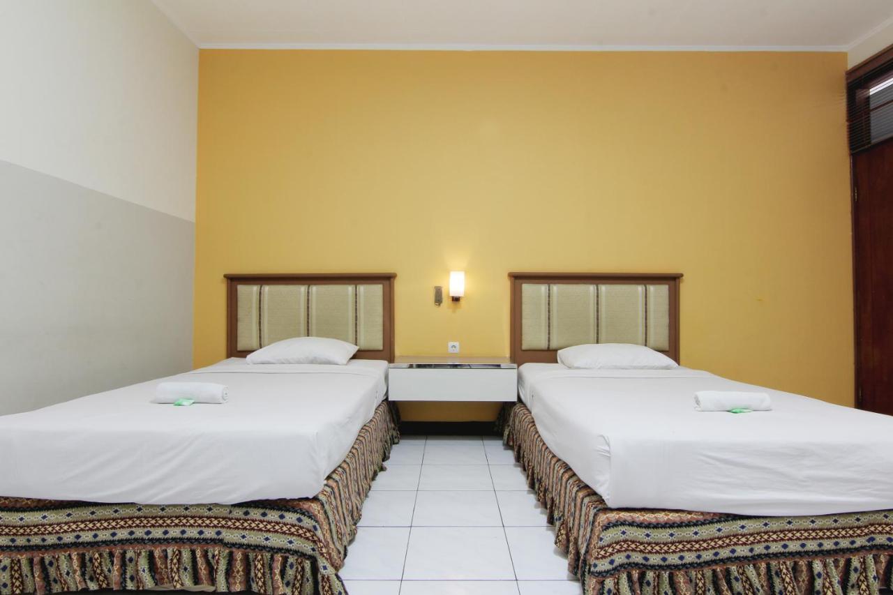 Hotel Palem Бандунг Экстерьер фото
