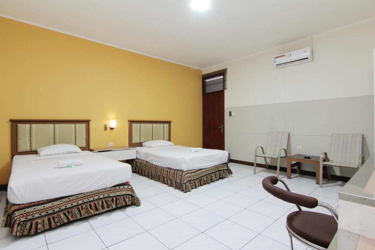 Hotel Palem Бандунг Экстерьер фото